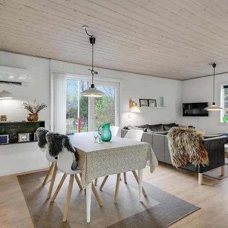 Beautiful In With Kitchen